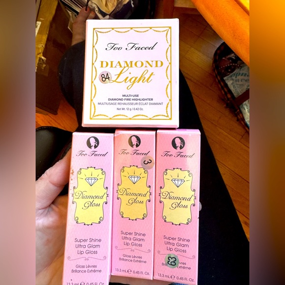 Too Faced Diamond Light Multi-Use Diamond Fire Highlighter + 3 Diamond Gloss NIB - Picture 1 of 7
